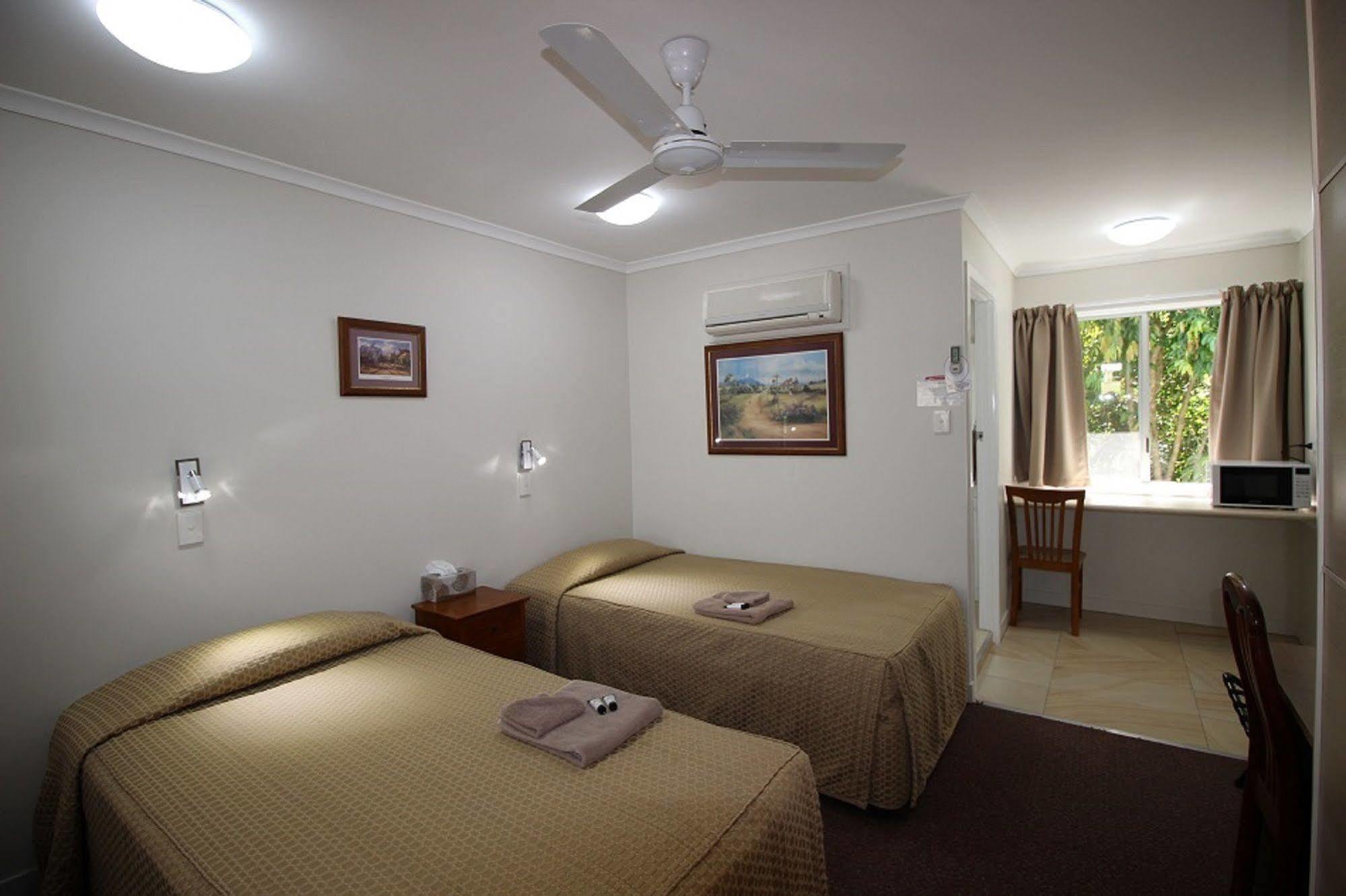 Atherton Hinterland Motel Extérieur photo